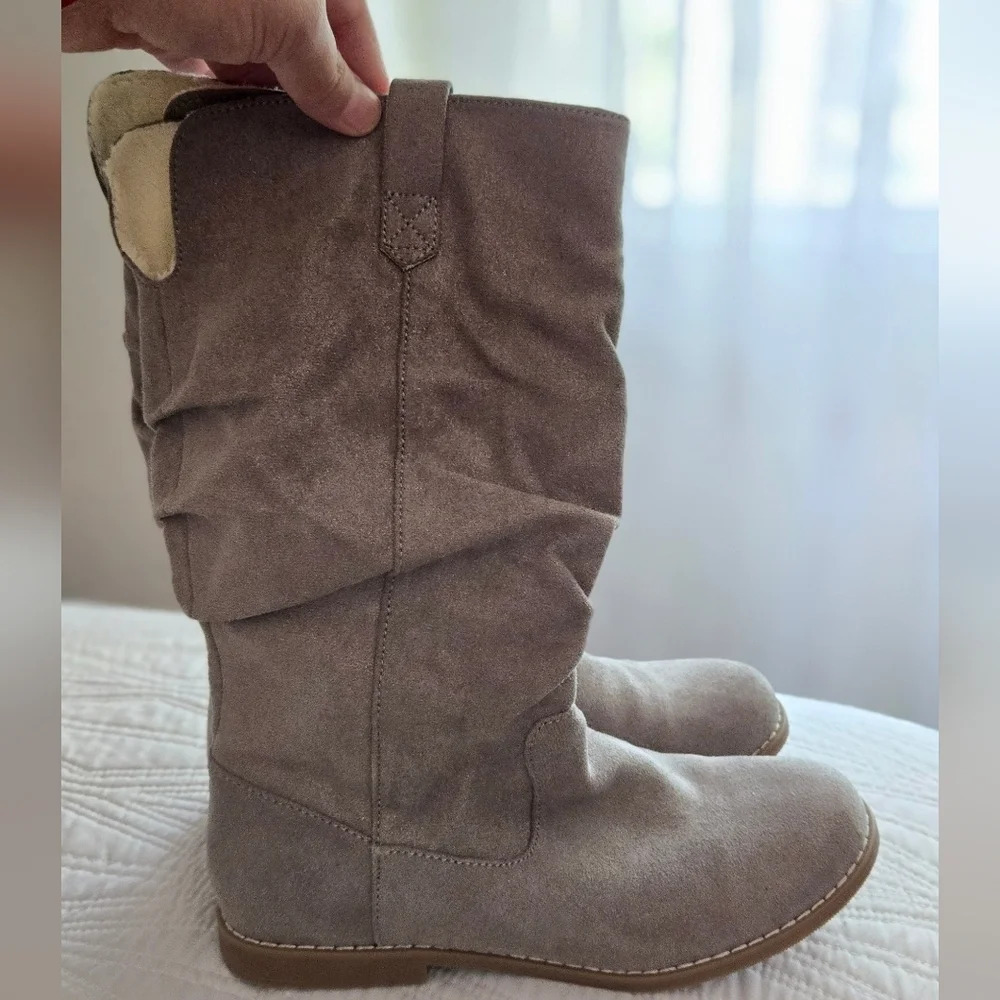 Olive & Edie Tessa Boots - Picture 7 of 11